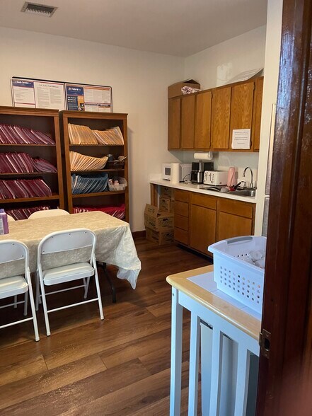 1240 Hospital Dr, Mount Pleasant, SC à louer - Photo du bâtiment - Image 3 de 12