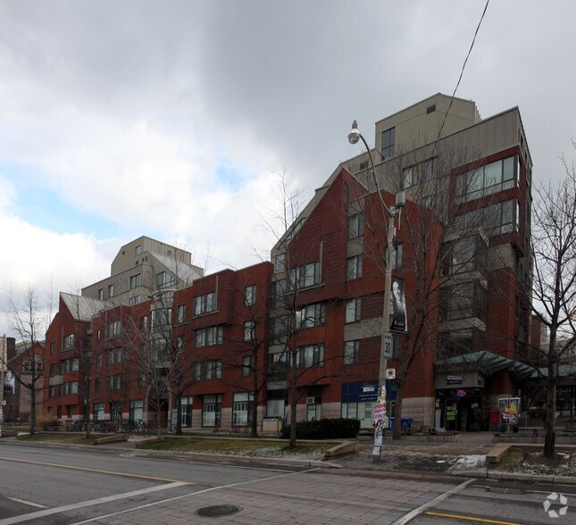 109-117 George St, Toronto, ON à louer - Photo du bâtiment - Image 2 de 6