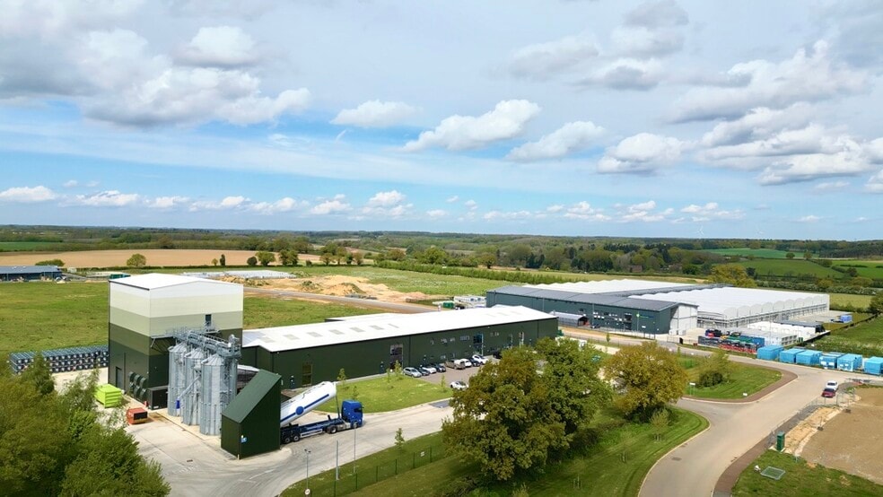 Dereham Rd, Norwich for sale - Primary Photo - Image 2 of 12