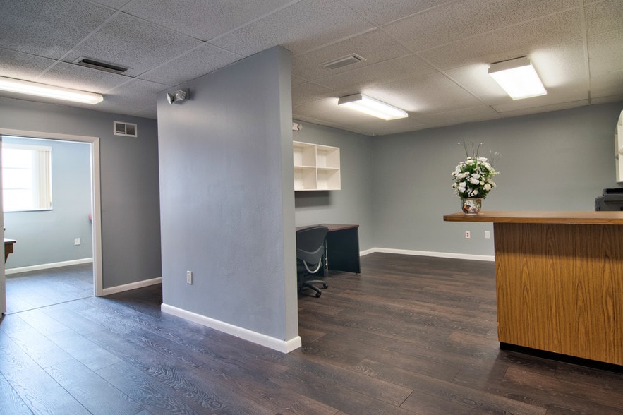 Northside Professional Complex, Saint Petersburg, FL for lease - Interior Photo - Image 2 of 61