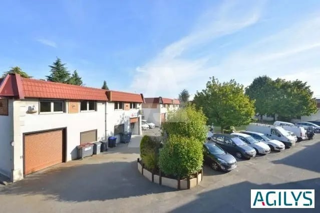 Flex in Massy for lease Building Photo- Image 1 of 10