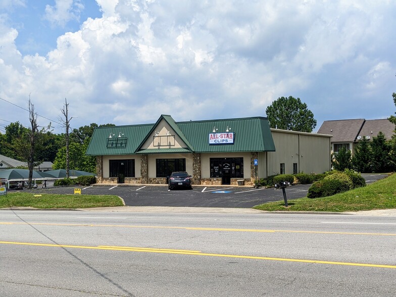 2100 Thompson Bridge Rd, Gainesville, GA for lease - Building Photo - Image 1 of 10