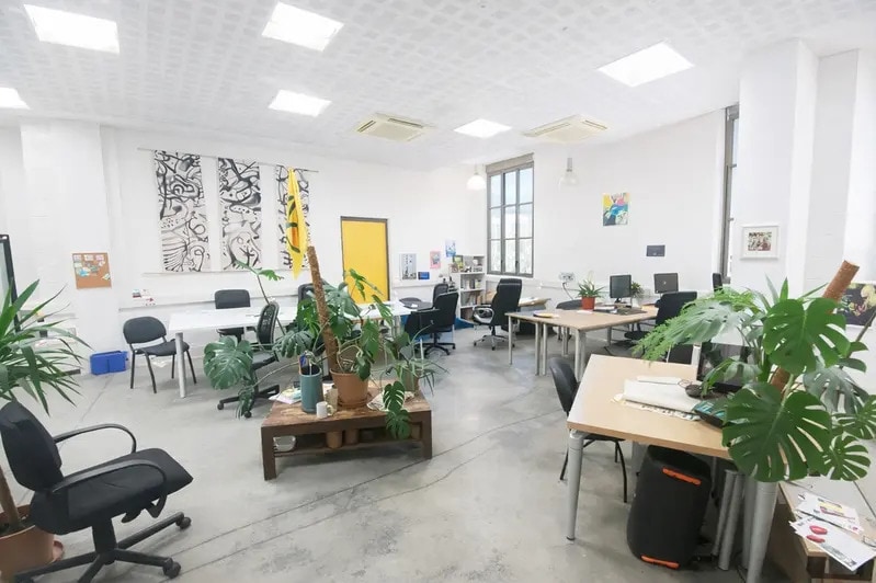 Office in Paris for lease - Building Photo - Image 2 of 5