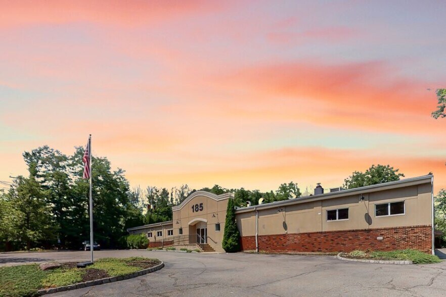 185 State Route 183, Stanhope, NJ à vendre - Photo du bâtiment - Image 1 de 71
