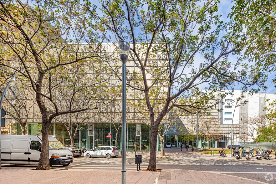 Carrer de la Séquia Madriguera, 16, Barcelone, Barcelona à louer - Photo du bâtiment - Image 3 de 3