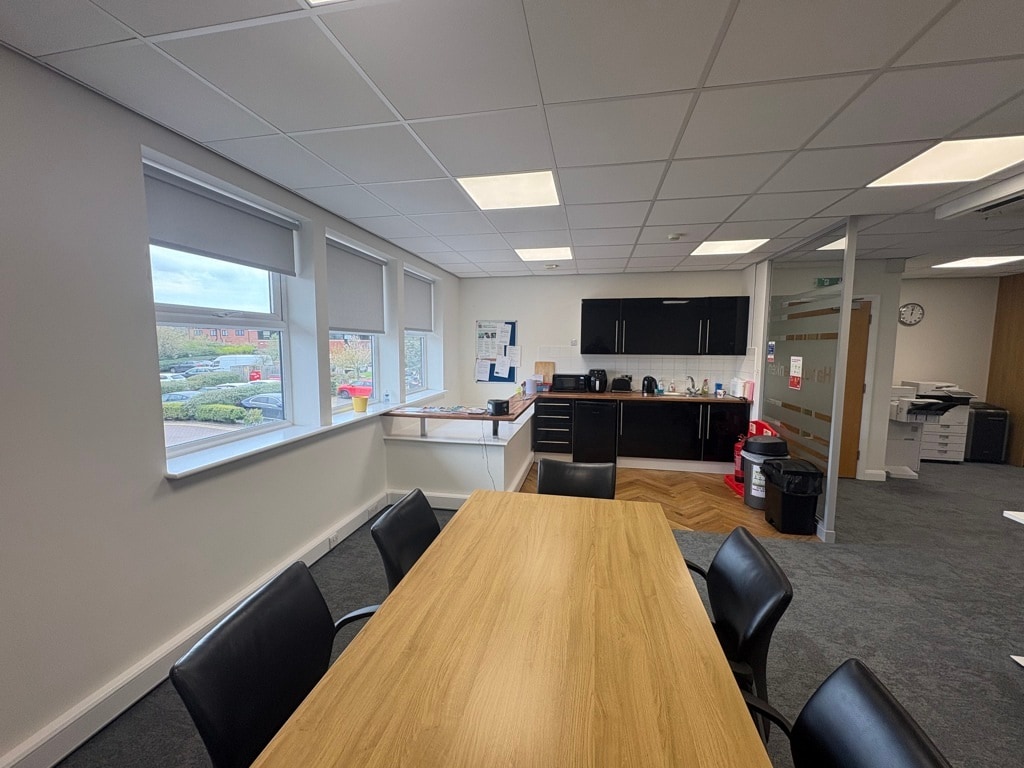 Beecham Ct, Wigan, GTM WN3 6PR - Unité 5 - - Photo intérieure - Image 2 of 7