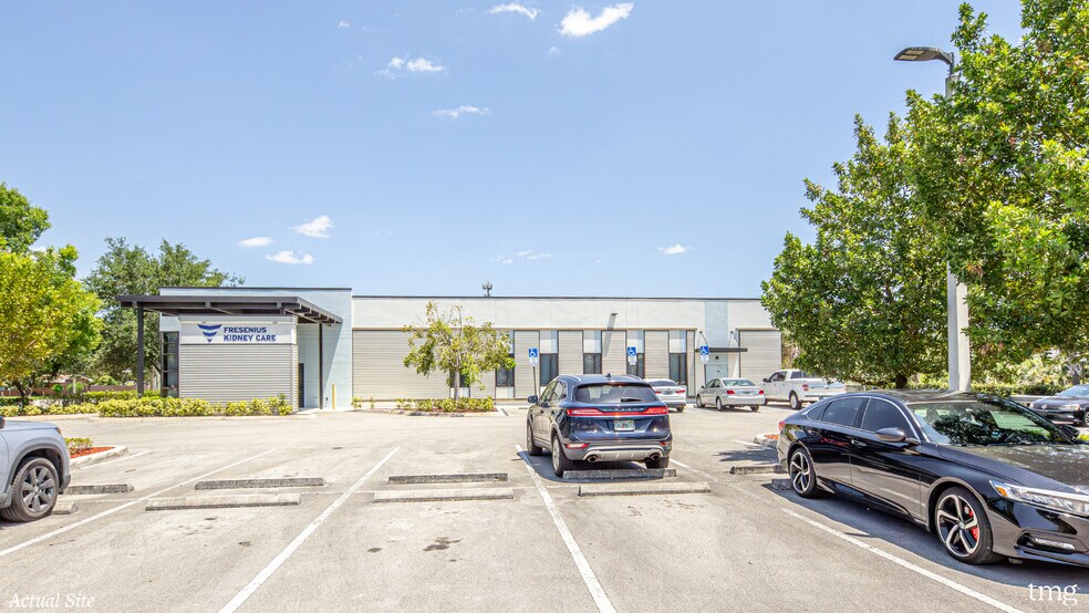 8100 Johnson St, Pembroke Pines, FL à vendre - Photo du bâtiment - Image 2 de 10