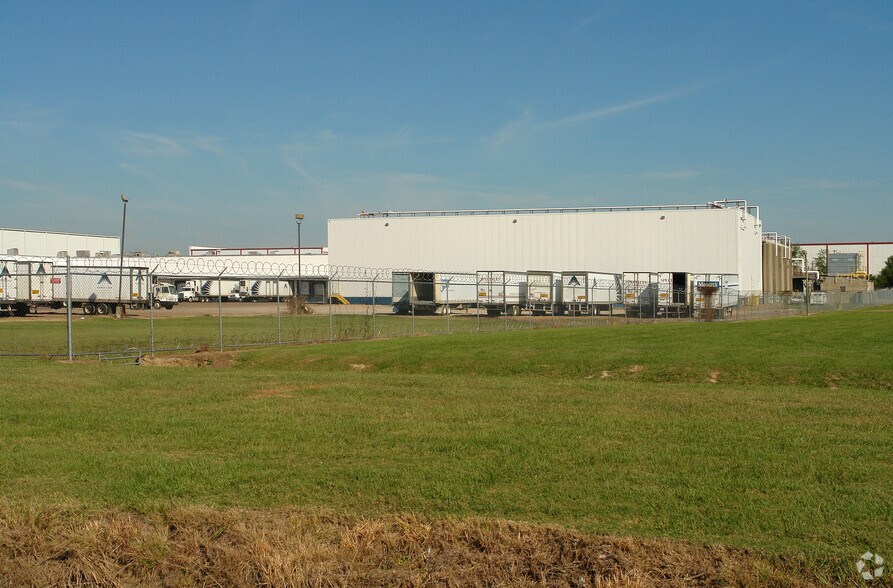 4240 Industrial Dr, Jackson, MS à vendre - Photo du bâtiment - Image 3 de 11