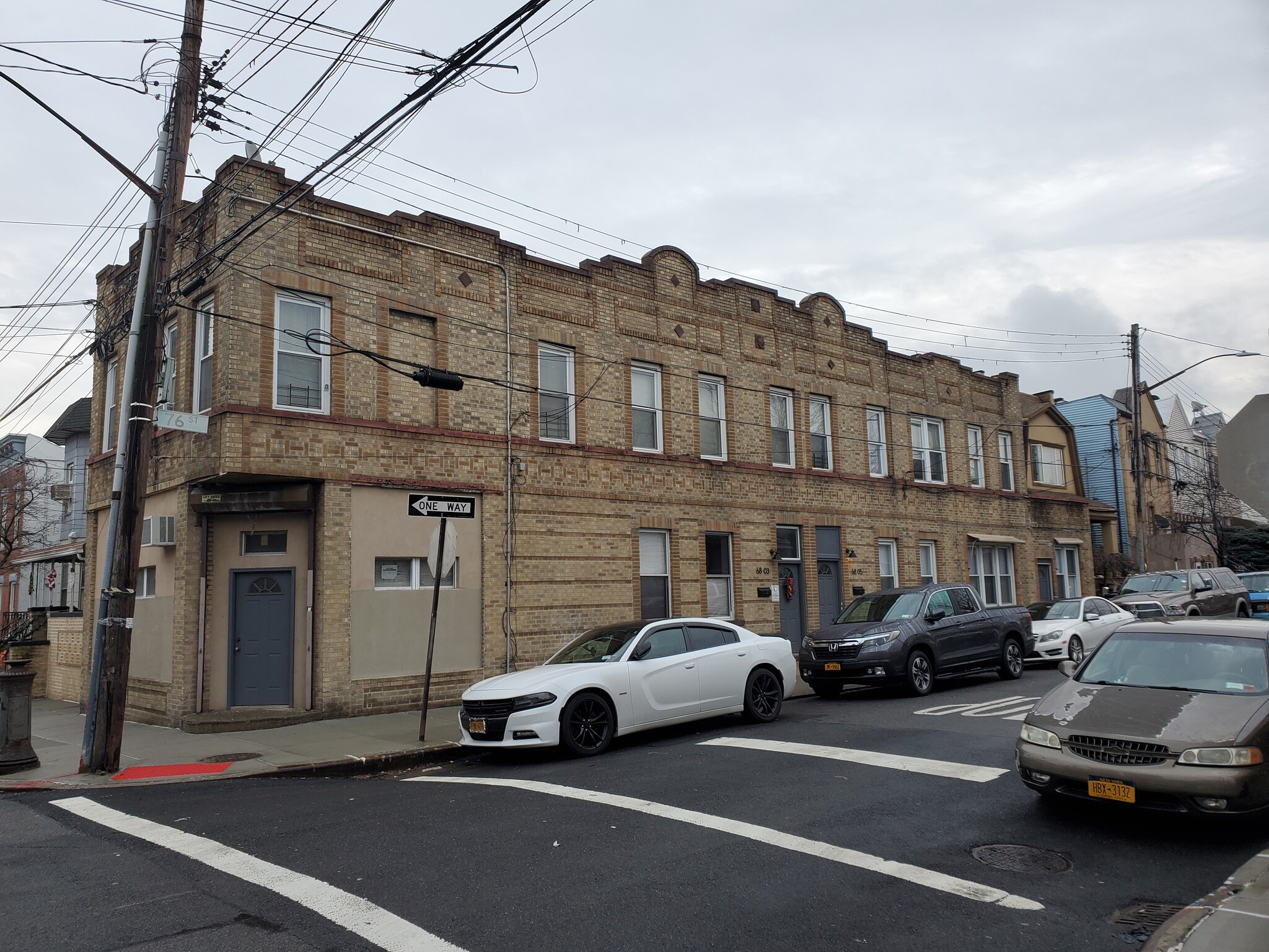 6803 76th St, Middle Village, NY for sale Primary Photo- Image 1 of 15
