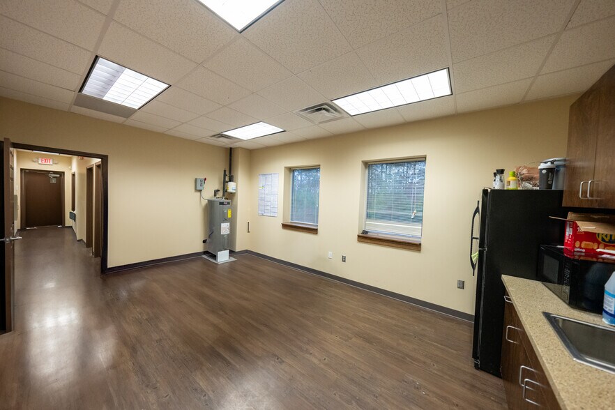 1900 Golden Springs Rd, Anniston, AL à vendre - Photo intérieure - Image 3 de 53