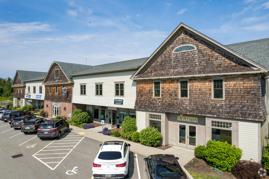 2 Clock Tower Square, Portsmouth, RI for sale - Primary Photo - Image 1 of 1