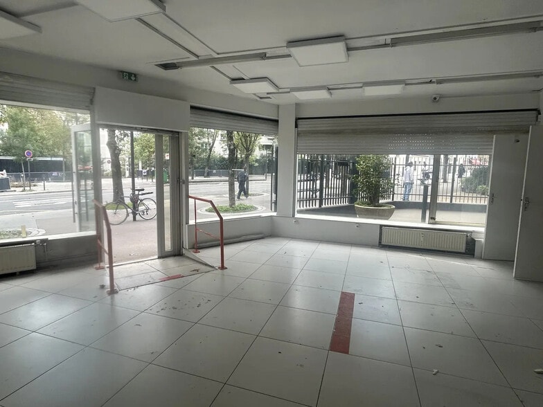 94 Rue De L'Amiral Mouchez, Paris for lease - Interior Photo - Image 2 of 11