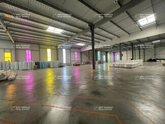 Plus de détails pour Bureau, Local d'activités à louer