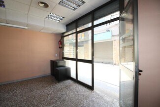 Plus de détails pour Multi-résidentiel à vendre