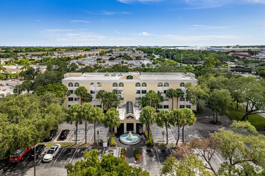100 SW 12th Ave, Deerfield Beach, FL à vendre - Aérien - Image 2 de 5