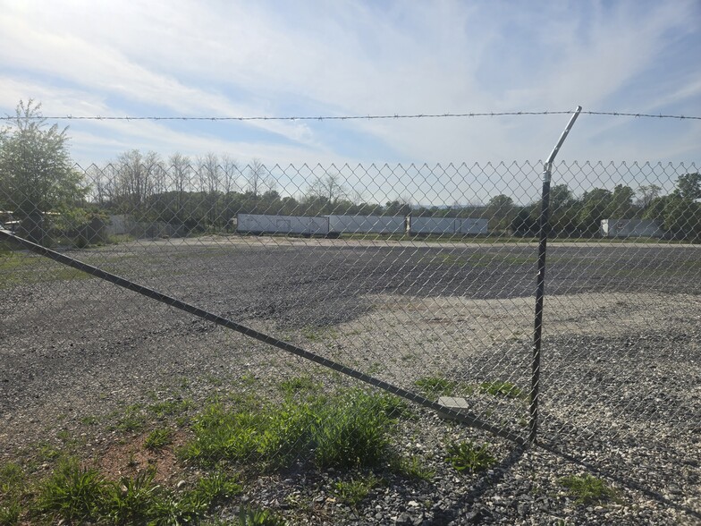 3668 Baltimore Pike, Littlestown, PA for lease - Building Photo - Image 3 of 7
