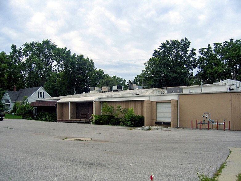 1405 Walnut St, Highland, IL for sale - Building Photo - Image 3 of 13