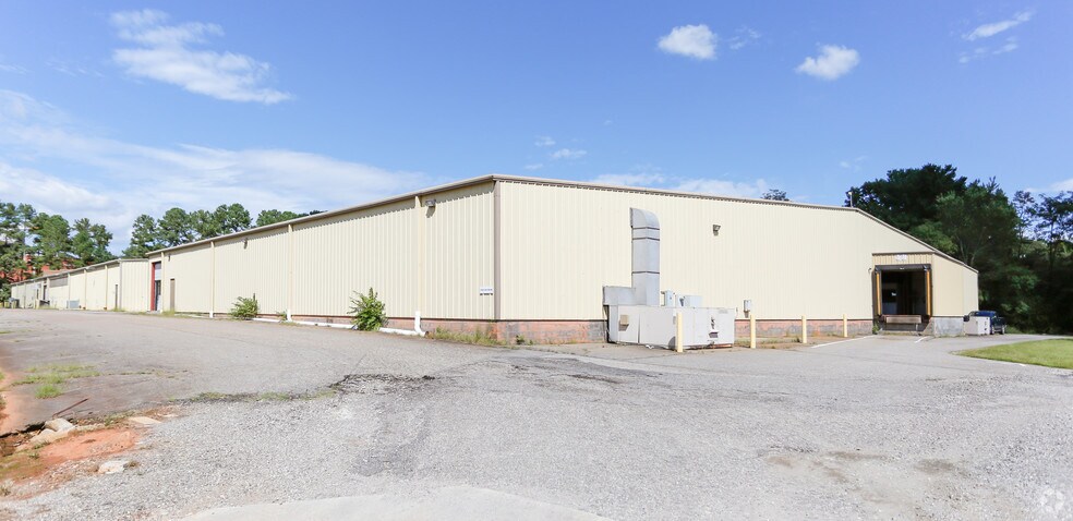 1958 Hilton Dr, Statesville, NC for lease - Primary Photo - Image 1 of 3