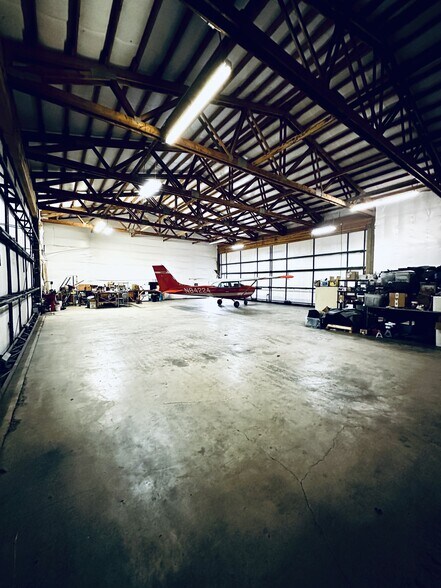 2686 25th SE St, Salem, OR for sale - Interior Photo - Image 2 of 4