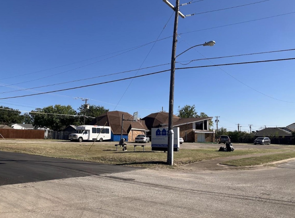6540 Victoria Ave, Dallas, TX for lease Building Photo- Image 1 of 2