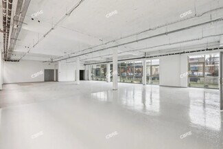 Plus de détails pour Bureau, Local d'activités à louer