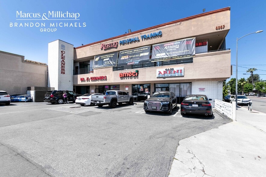 4367 Woodman Ave, Sherman Oaks, CA for sale - Building Photo - Image 3 of 11