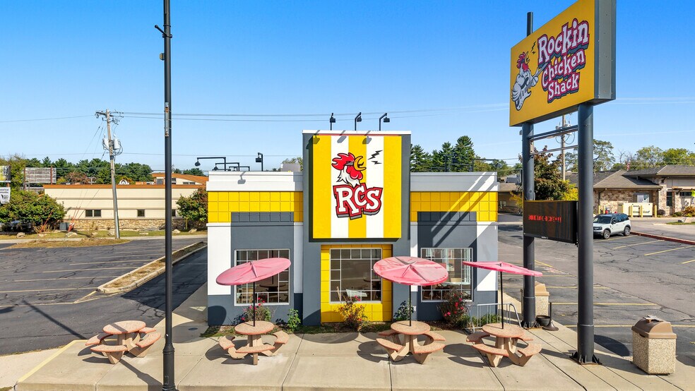 31 S Wisconsin Dells Pky, Lake Delton, WI à vendre - Photo principale - Image 1 de 49