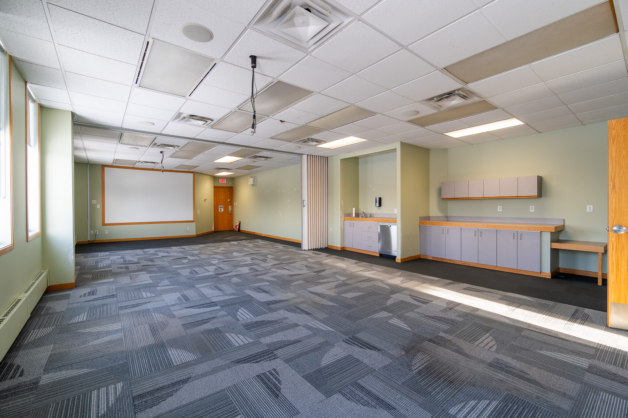 10835 120th St NW, Edmonton, AB for lease Interior Photo- Image 1 of 8