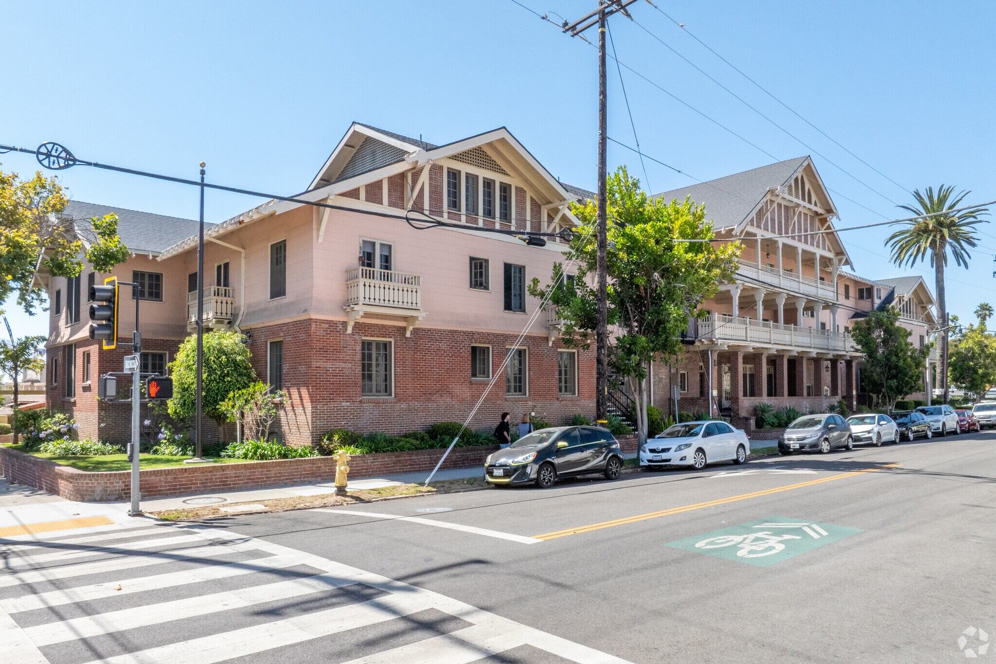 105 W Sola St, Santa Barbara, CA à vendre Photo principale- Image 1 de 4