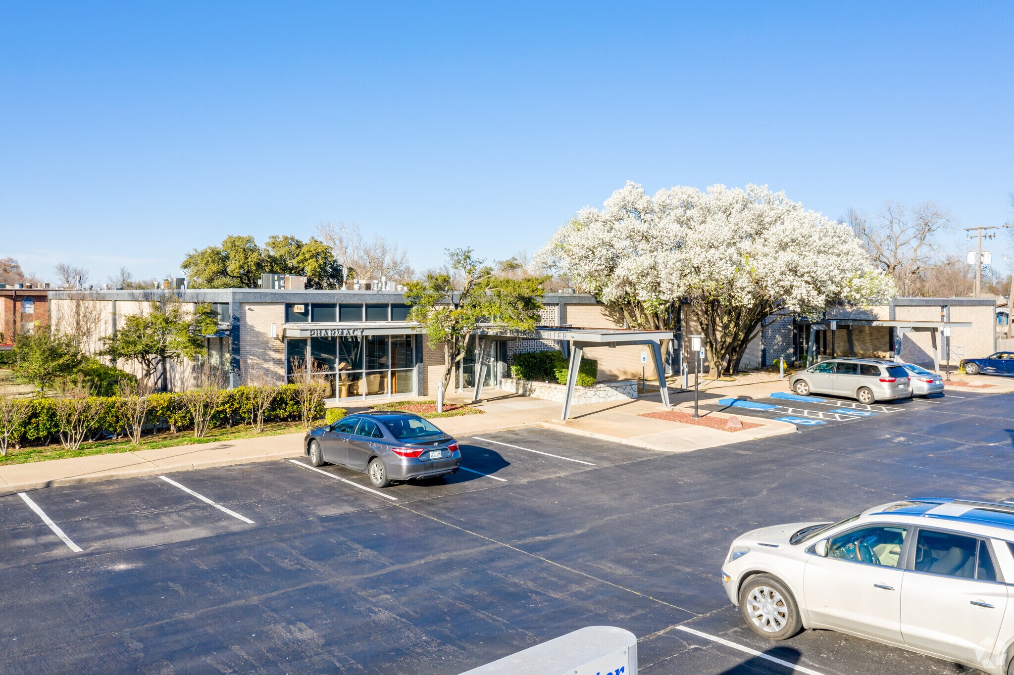 5300 N Meridian Ave, Oklahoma City, OK à louer Photo principale- Image 1 de 10