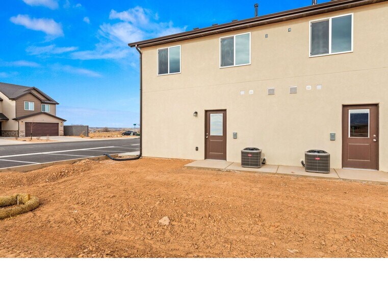535 W 2530 N, Cedar City, UT à vendre - Photo du bâtiment - Image 3 de 4