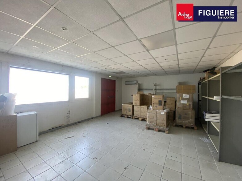 110 Avenue Des Chabauds, Bouc-Bel-Air for lease - Building Photo - Image 3 of 16