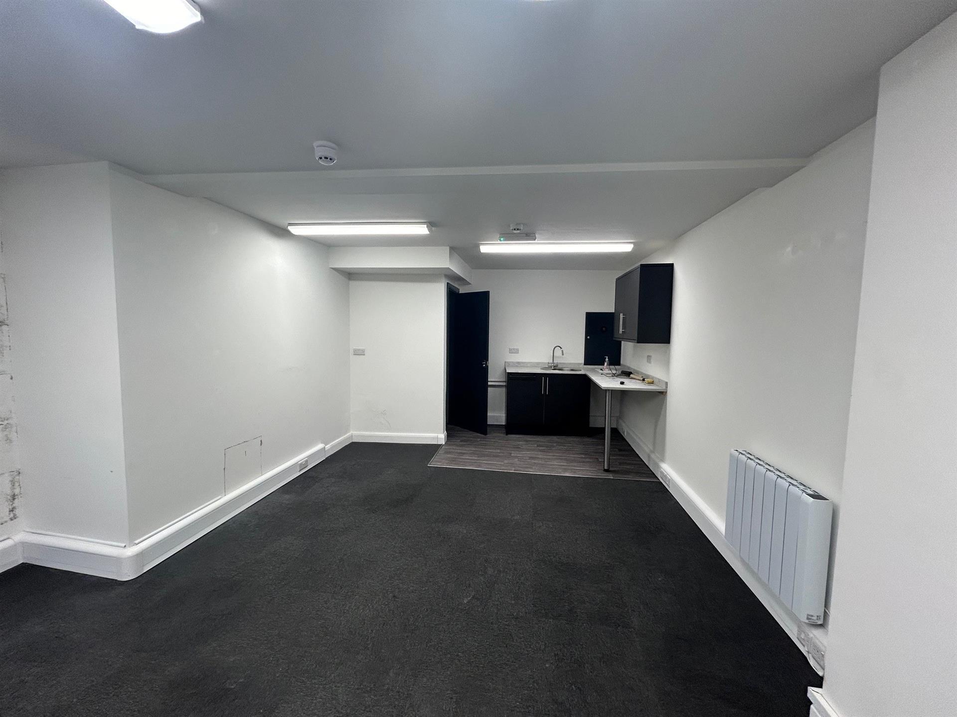 134 Lowergate, Clitheroe for lease Interior Photo- Image 1 of 4