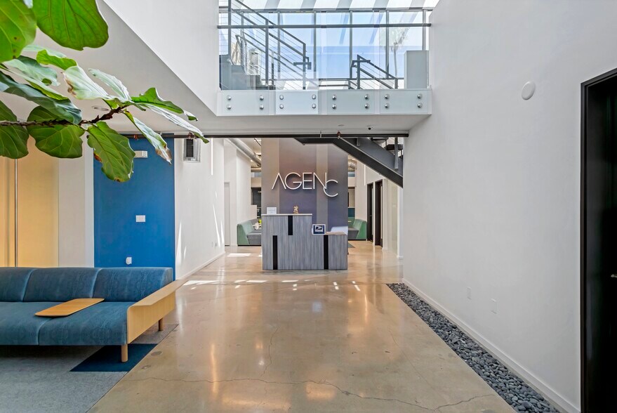 5285 W Washington Blvd, Los Angeles, CA à vendre - Photo du bâtiment - Image 3 de 23