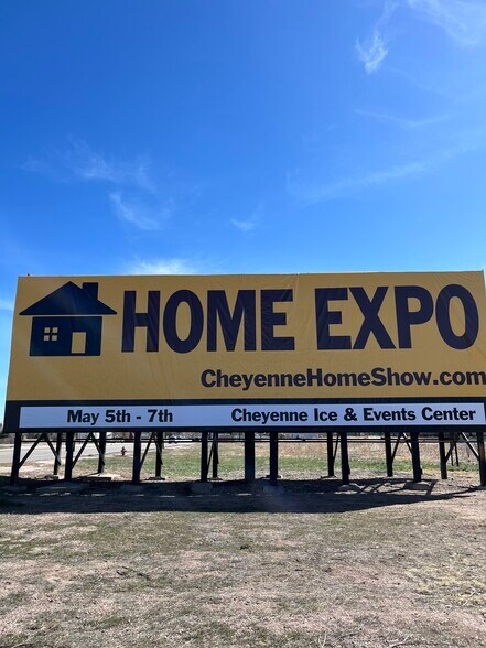 1709 Lincolnway Hwy, Cheyenne, WY à vendre - Photo du bâtiment - Image 3 de 5