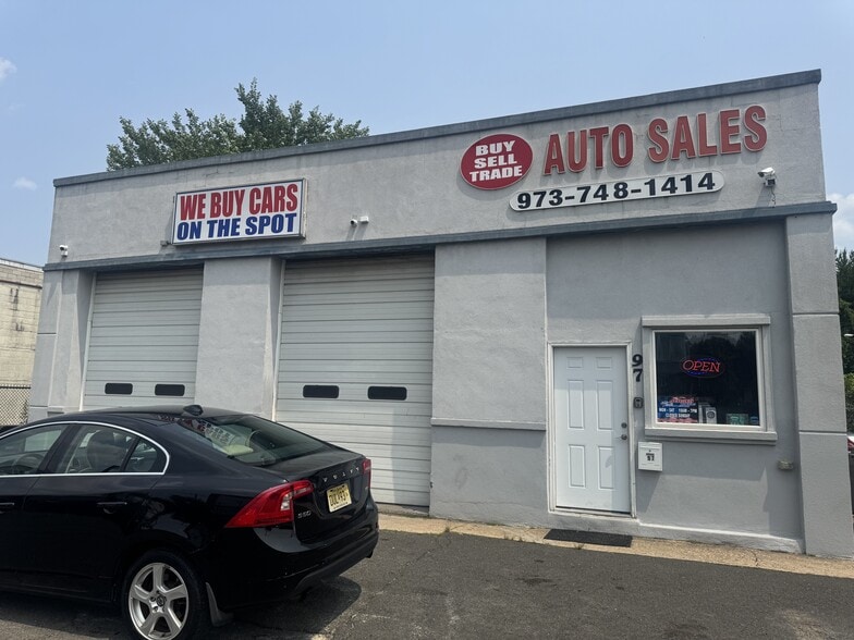 97 Orange St, Bloomfield, NJ for sale - Building Photo - Image 2 of 12