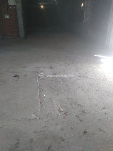 Retail in Cáceres for lease - Building Photo - Image 1 of 8