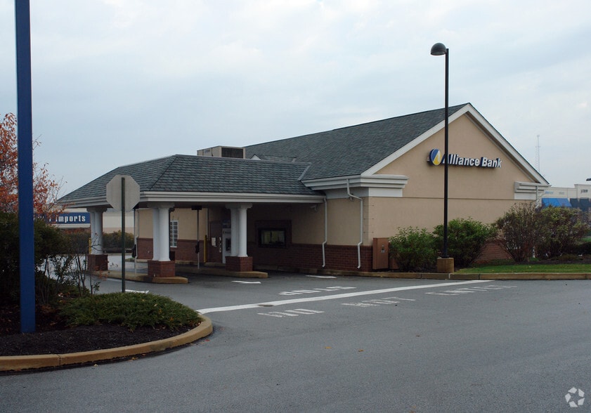 979 Baltimore Pike, Glen Mills, PA for lease - Building Photo - Image 2 of 2