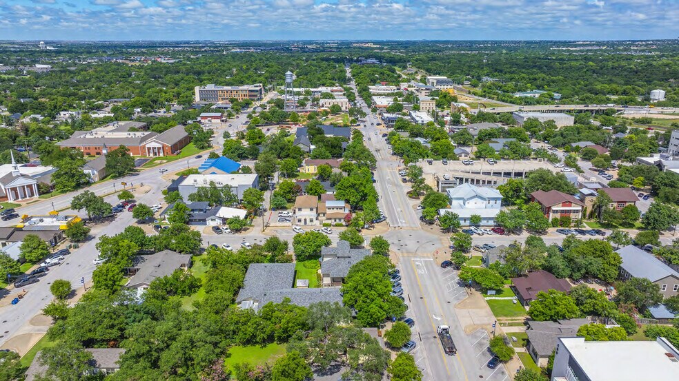 306 W Main St, Round Rock, TX à vendre - Photo du bâtiment - Image 2 de 4