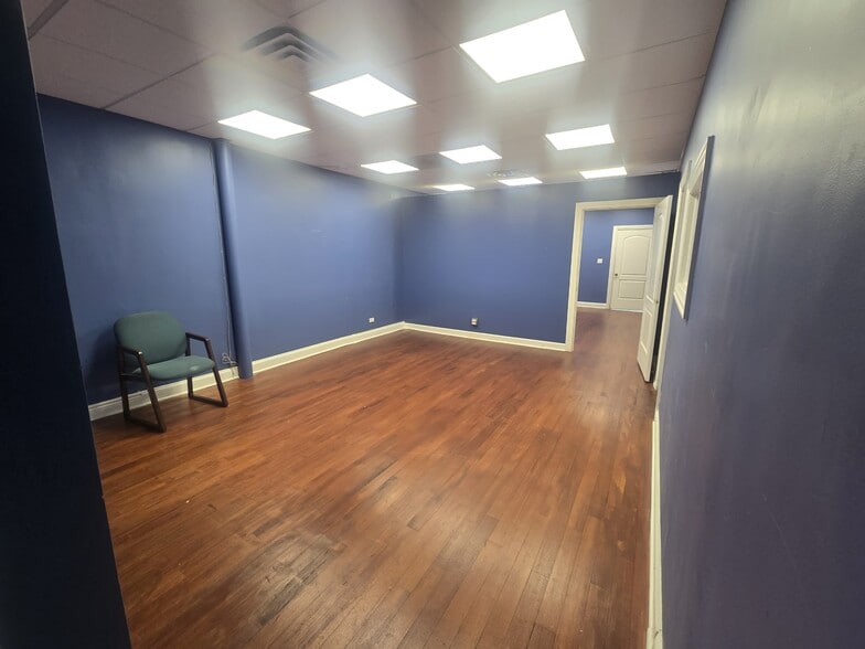 6284-6288 N Cicero Ave, Chicago, IL for lease - Interior Photo - Image 2 of 8