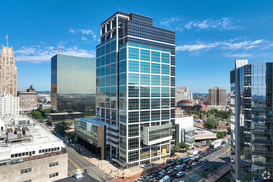 1 Newark Ctr, Newark, NJ à louer - Photo du bâtiment - Image 1 de 10