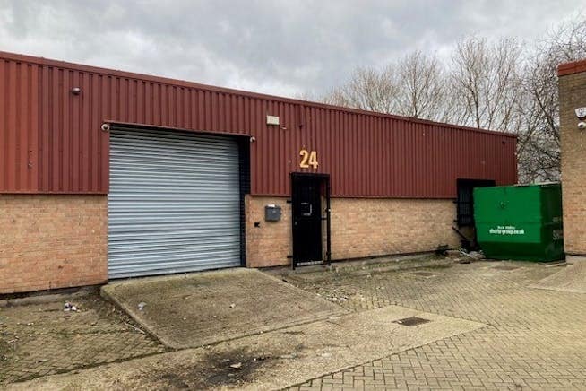 Unit 24, Longshot Industrial Estate, Bracknell for lease Building Photo- Image 1 of 3