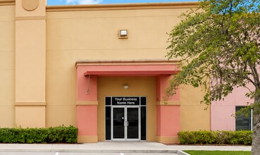 801-821 S Kings Hwy, Fort Pierce, FL à louer Photo intérieure- Image 1 de 12