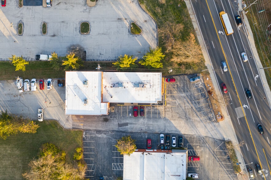 9715 Olive Blvd, Olivette, MO for lease - Aerial - Image 2 of 8