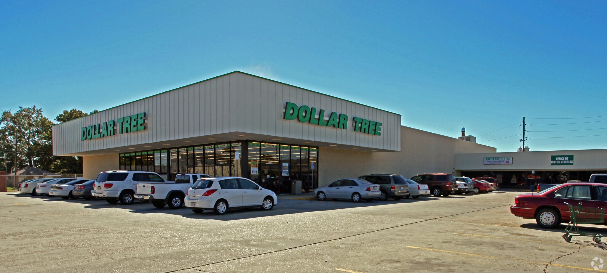 1906-1918 E Judge Perez Dr, Chalmette, LA à louer Photo principale- Image 1 de 10