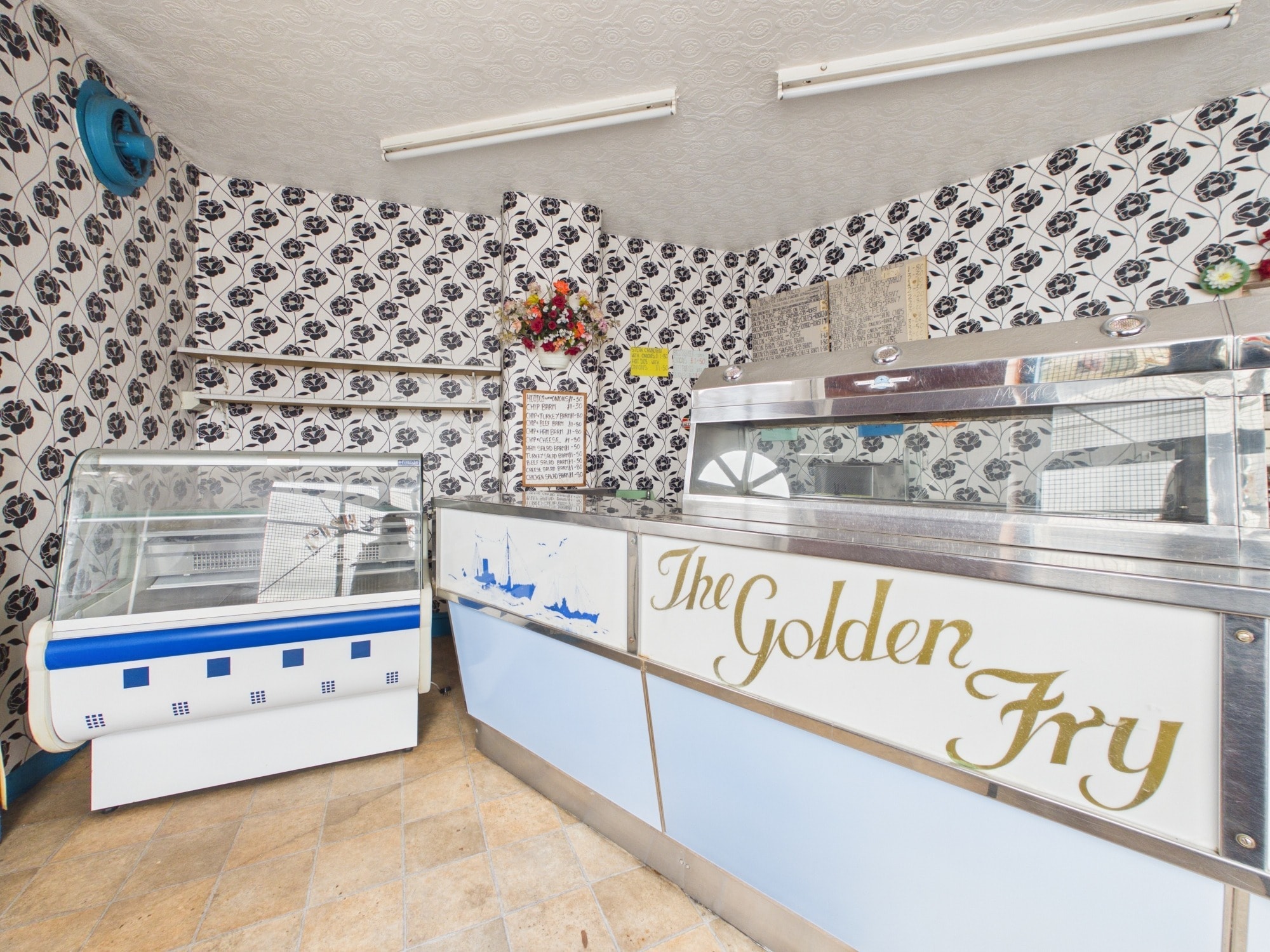 1 Gidlow Ln, Wigan for lease Interior Photo- Image 1 of 2