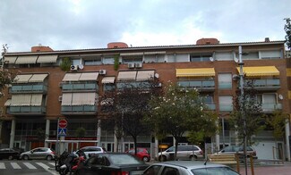 Plus de détails pour Multi-résidentiel à vendre