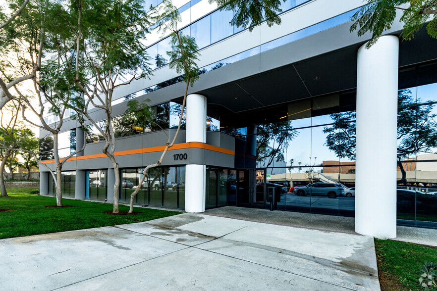 1700 E Walnut Ave, El Segundo, CA for lease - Building Photo - Image 2 of 14