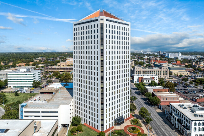 Plus de détails pour 301 N Main St, Wichita, KS - Bureau, Bureau/Commerce de détail à louer