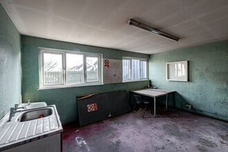 76 Melbourne Av, Annan à louer Photo intérieure- Image 2 de 5